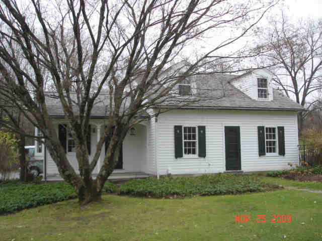 Building photograph for 92 CHESTNUT LAND RD